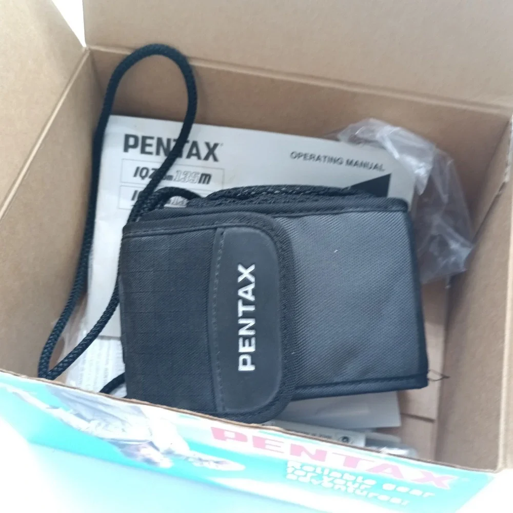 Pentax IQZoom 135M 35mm Point Shoot Film Camera 38-135mm Steve Irwin Box r2